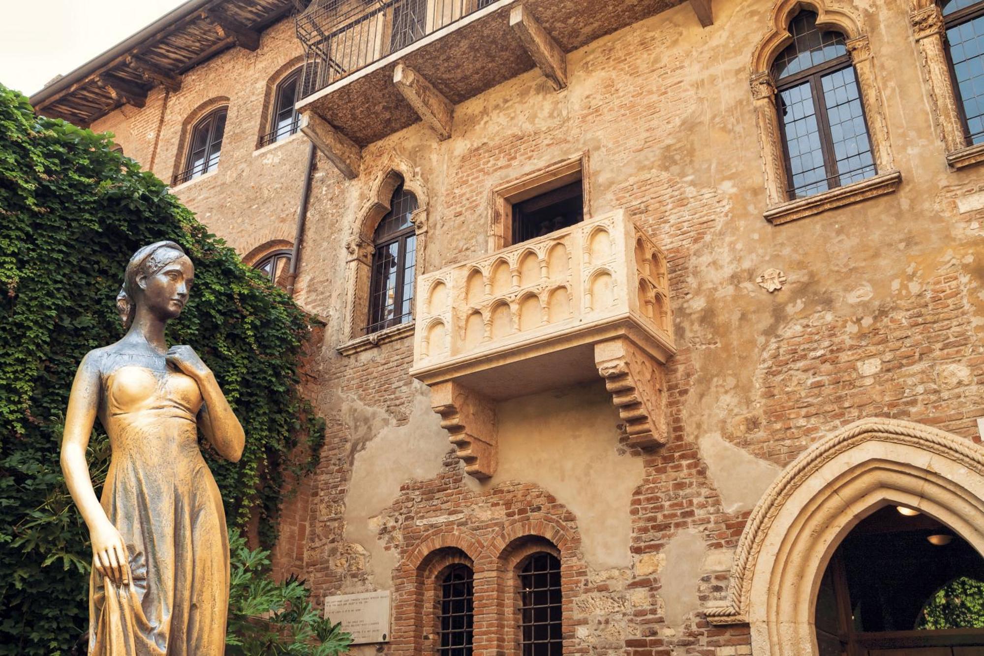Opera Luxury Apartment Verona Exterior foto